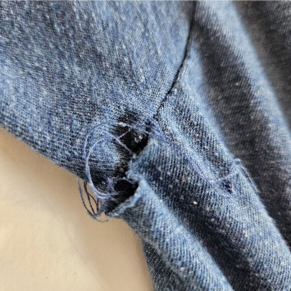 Nirvana Soft Yellow Classic Smiley Face Logo T-Shirt Graphic in Heathered Blue S - Picture 6 of 6